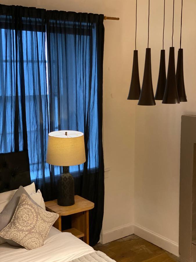 Deluxe Suite B1