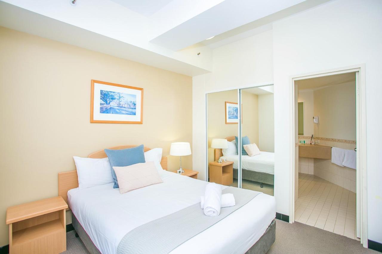 One-Bedroom Deluxe Apartment