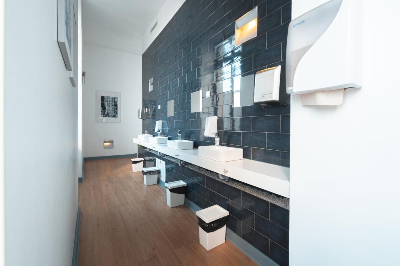 Single Room with Shared Bathroom