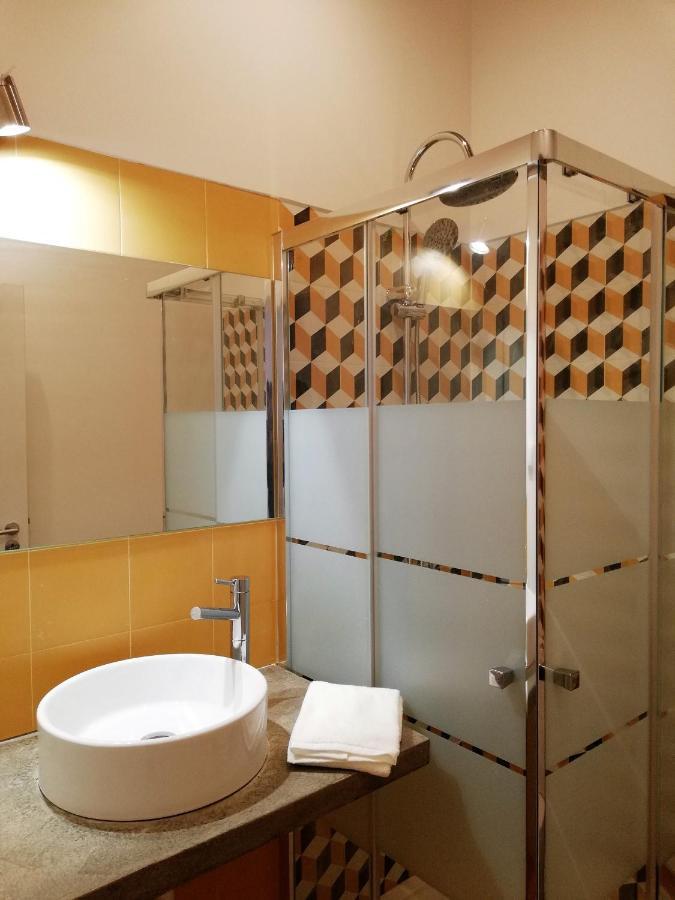 Chambre Double ou Lits Jumeaux avec Salle de Bains Privative