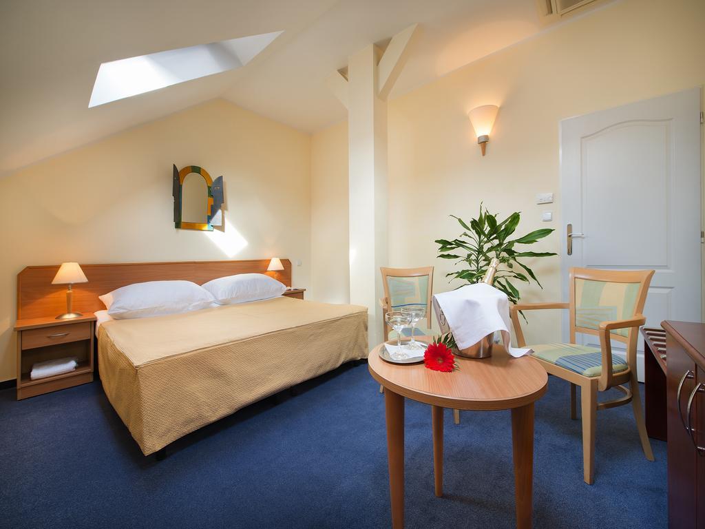 Double or Twin Room,117459049:JPEG