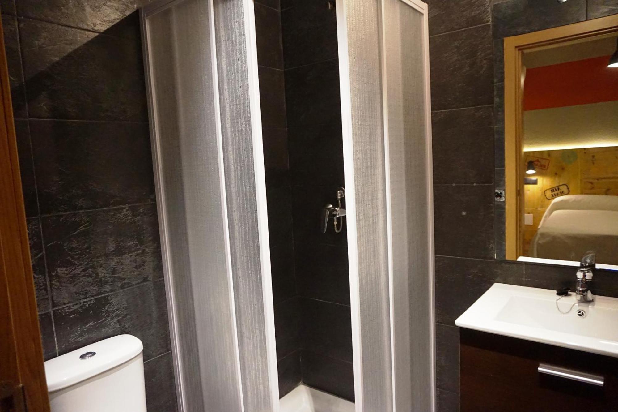 Chambre Double avec Salle de Bains