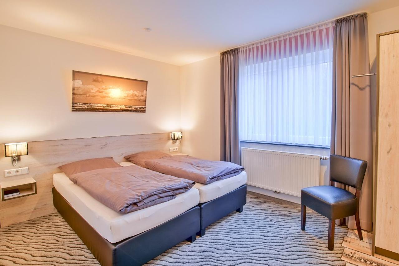 Economy Double or Twin Room,1412862881:JPEG