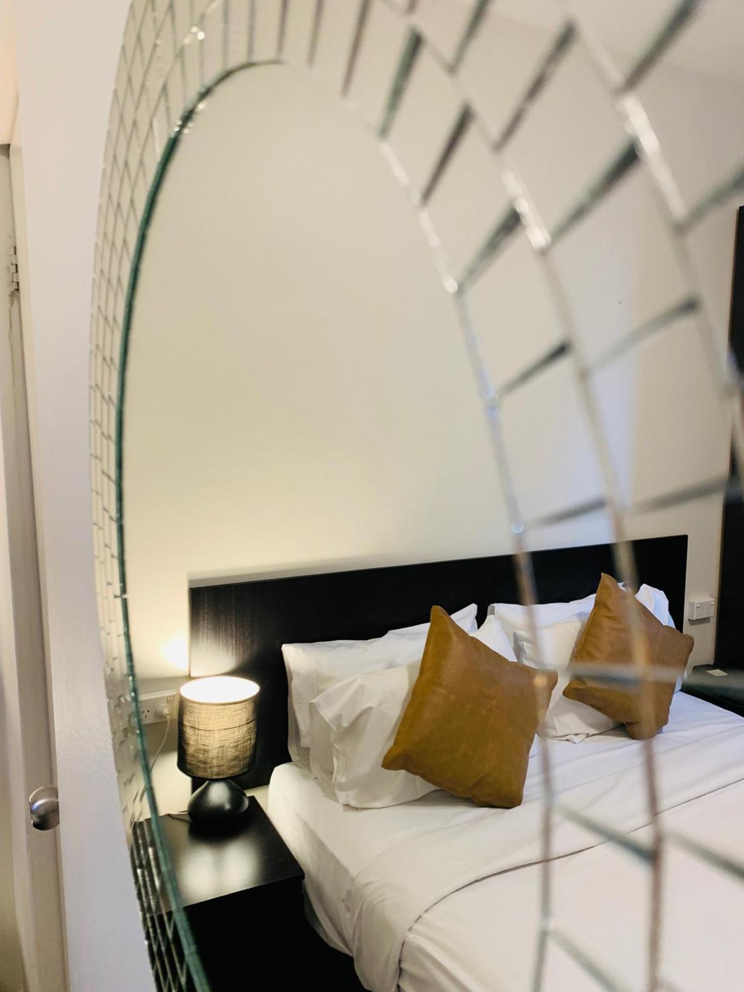 Queen Room,1452518959:JPEG