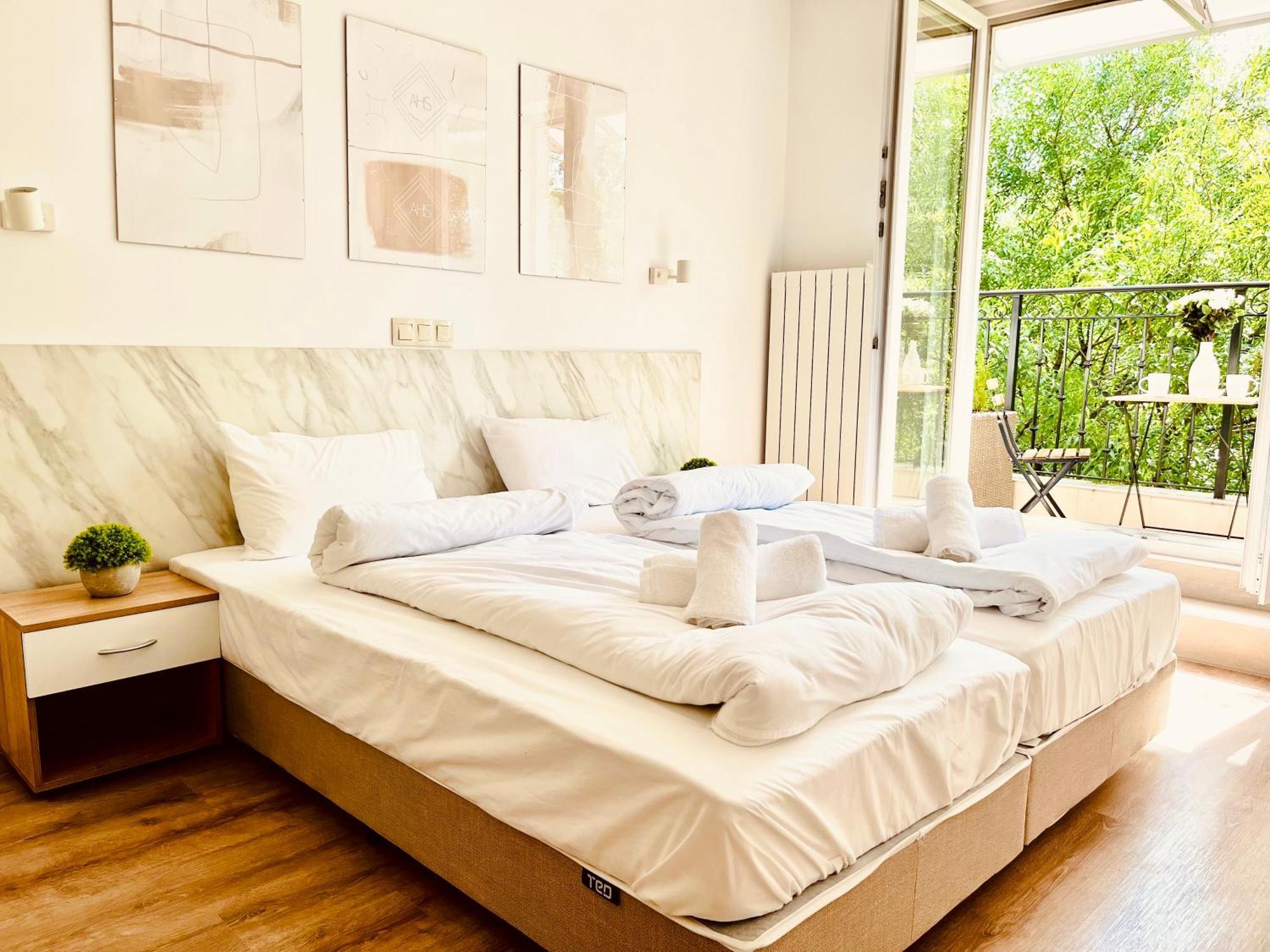 Dreibettzimmer mit Terrasse
