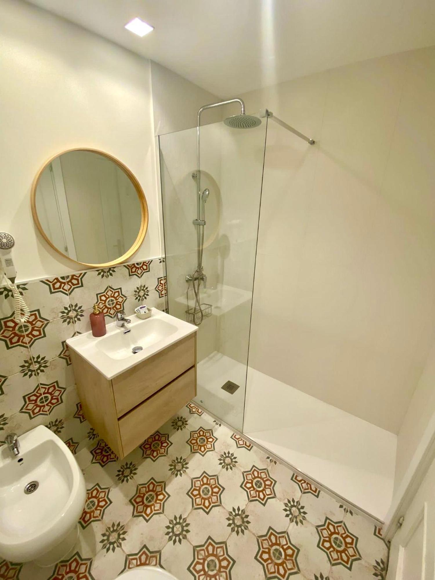 Chambre Triple avec Salle de Bains Privative