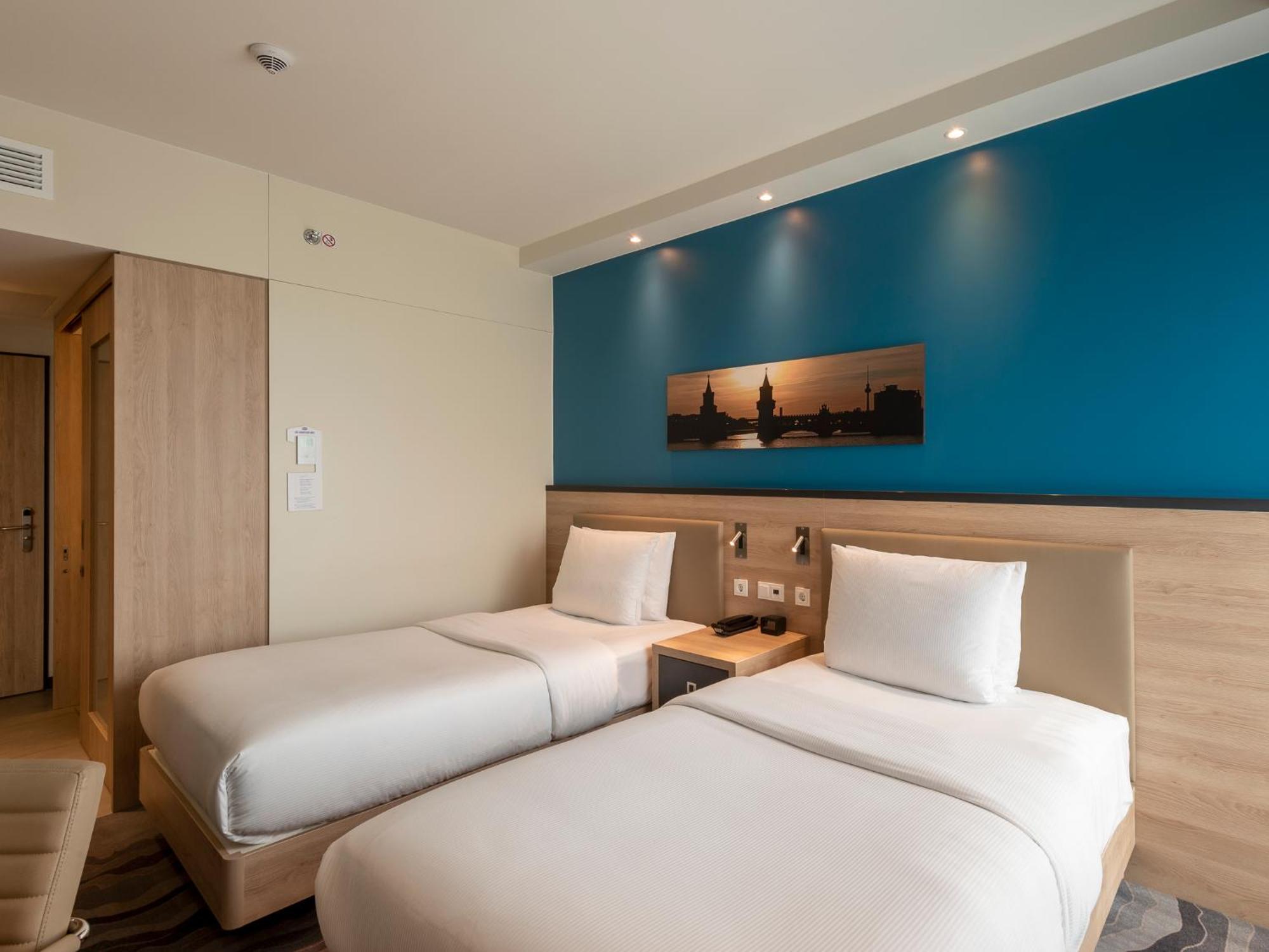 Twin Room City View,1549434217:JPEG