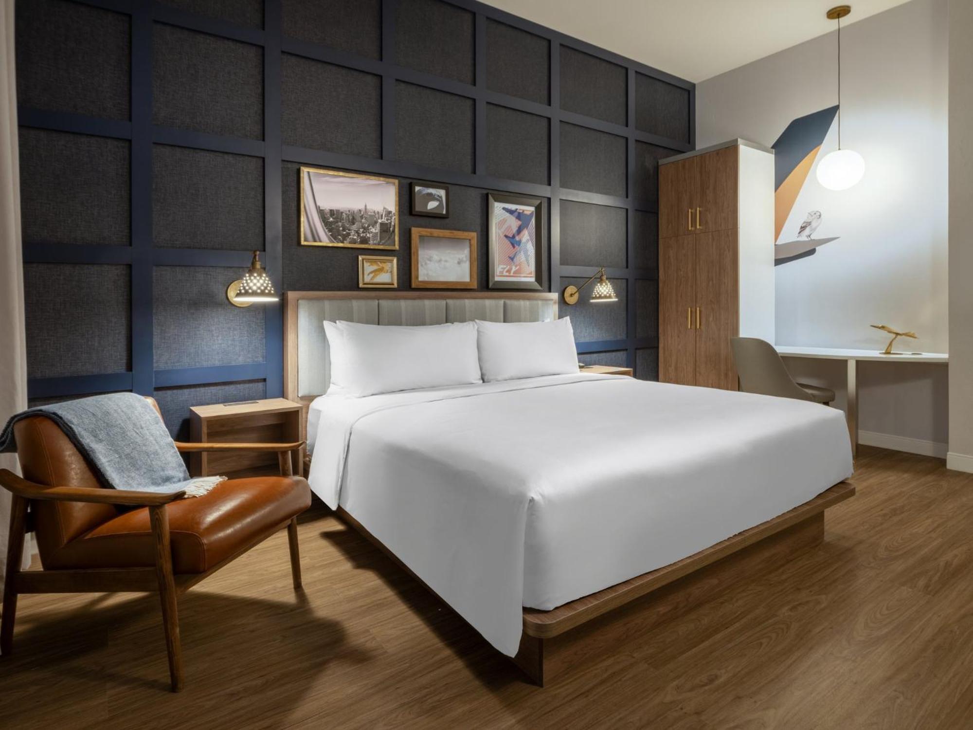Standard King Room