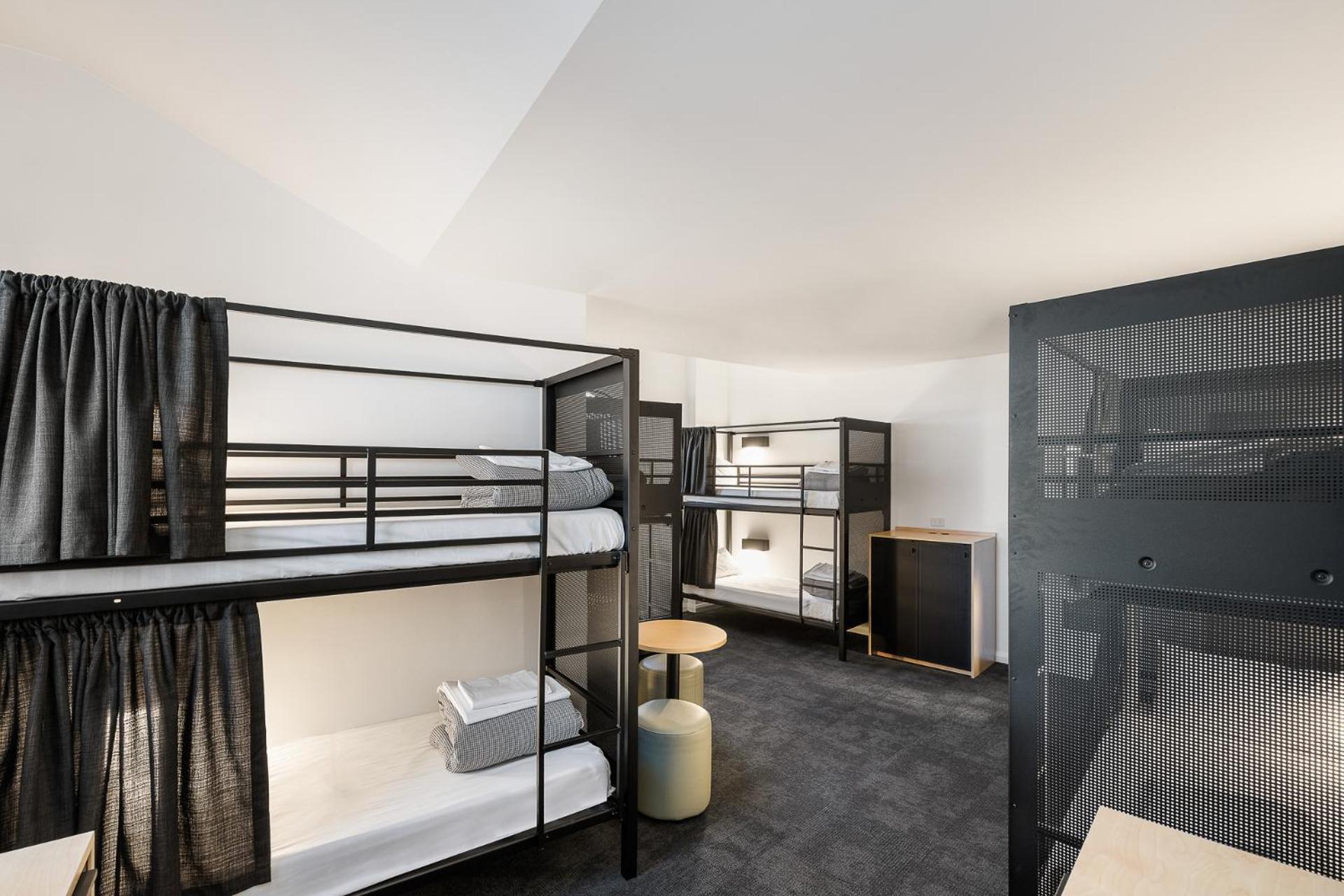 Bed 8-Bed Mixed Dormitory Room