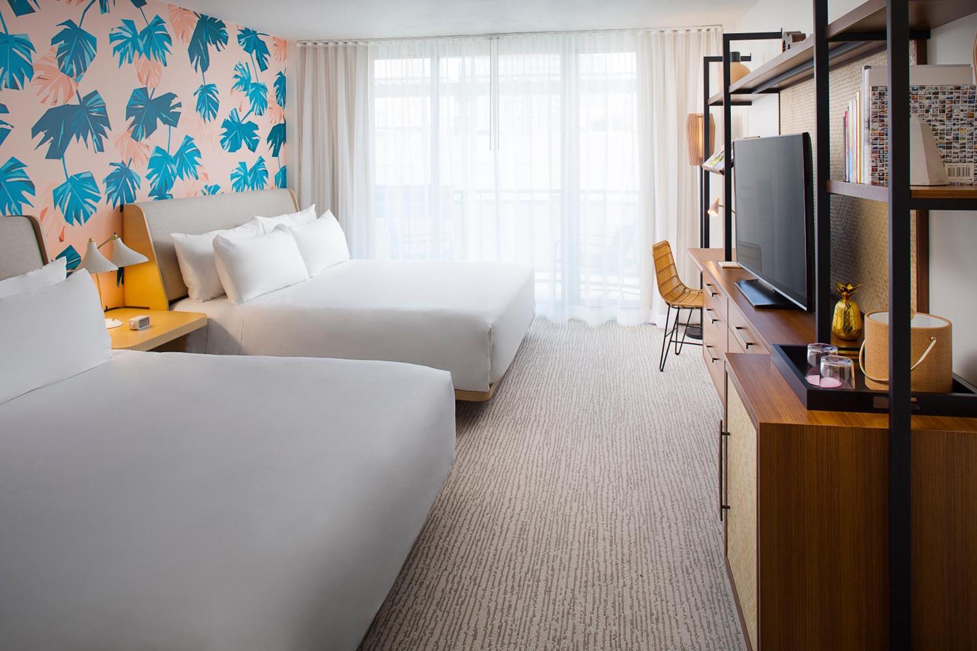 Deluxe Room, 2 King Beds, Balcony