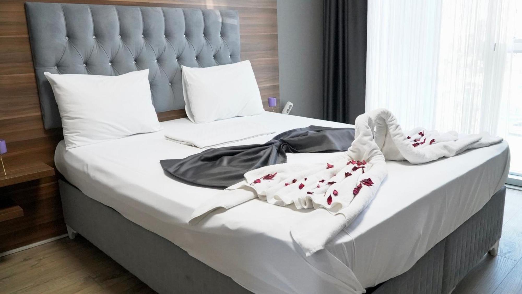 Deluxe Triple Room,1656228736:JPEG