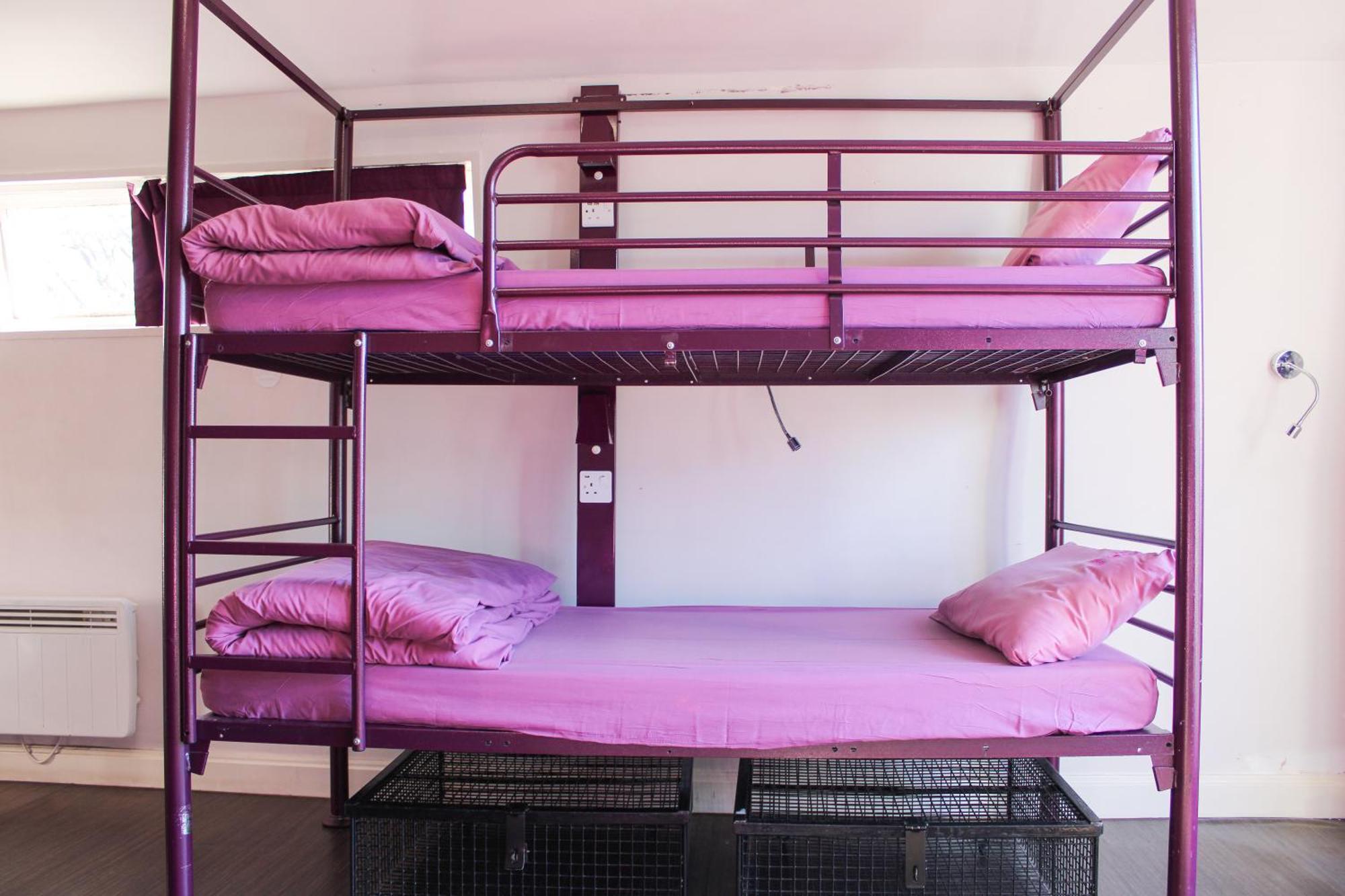 Twin Room,1445541121:JPEG