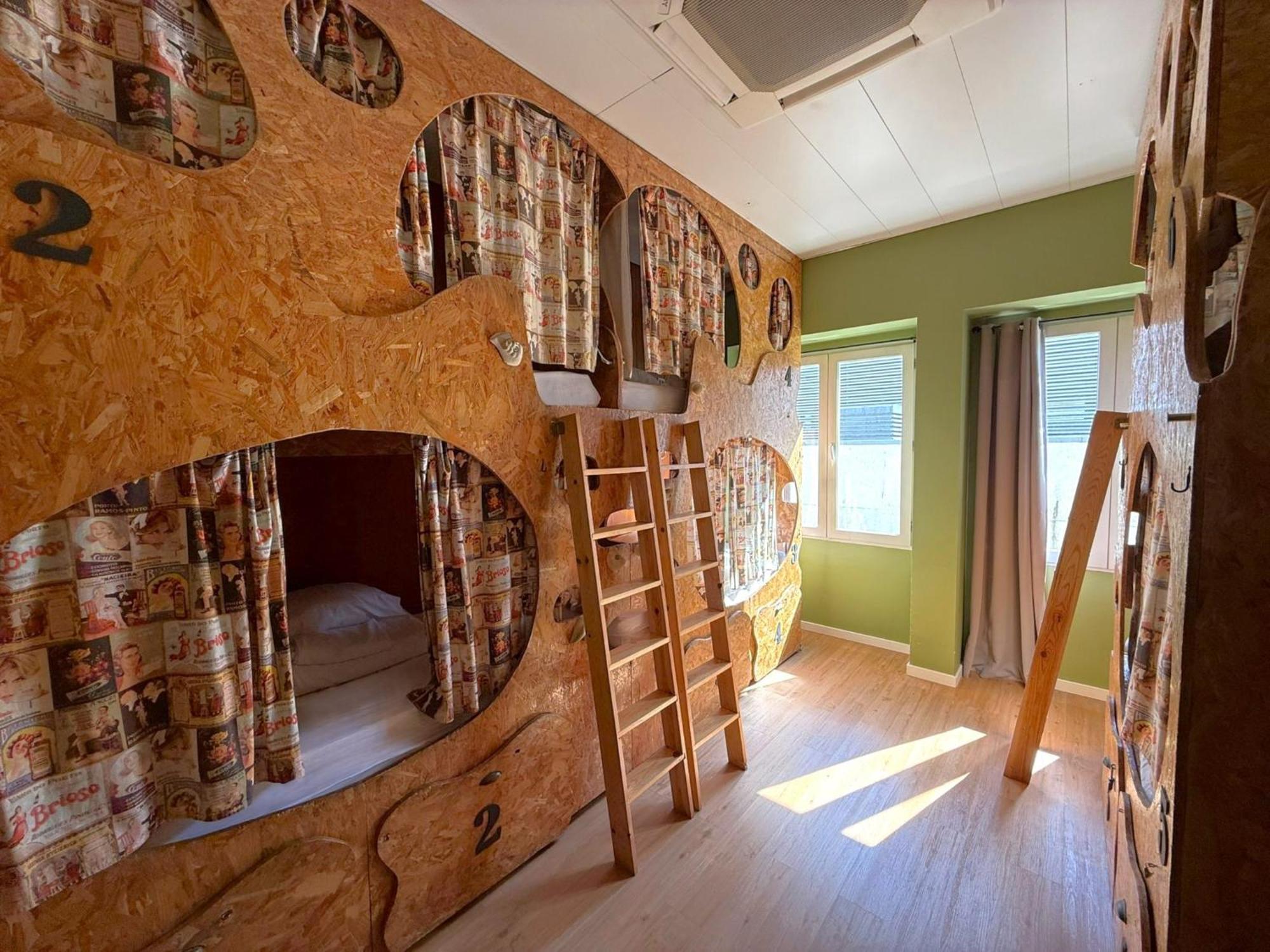Bed 6-Bed Female Dormitory Room Ensuite