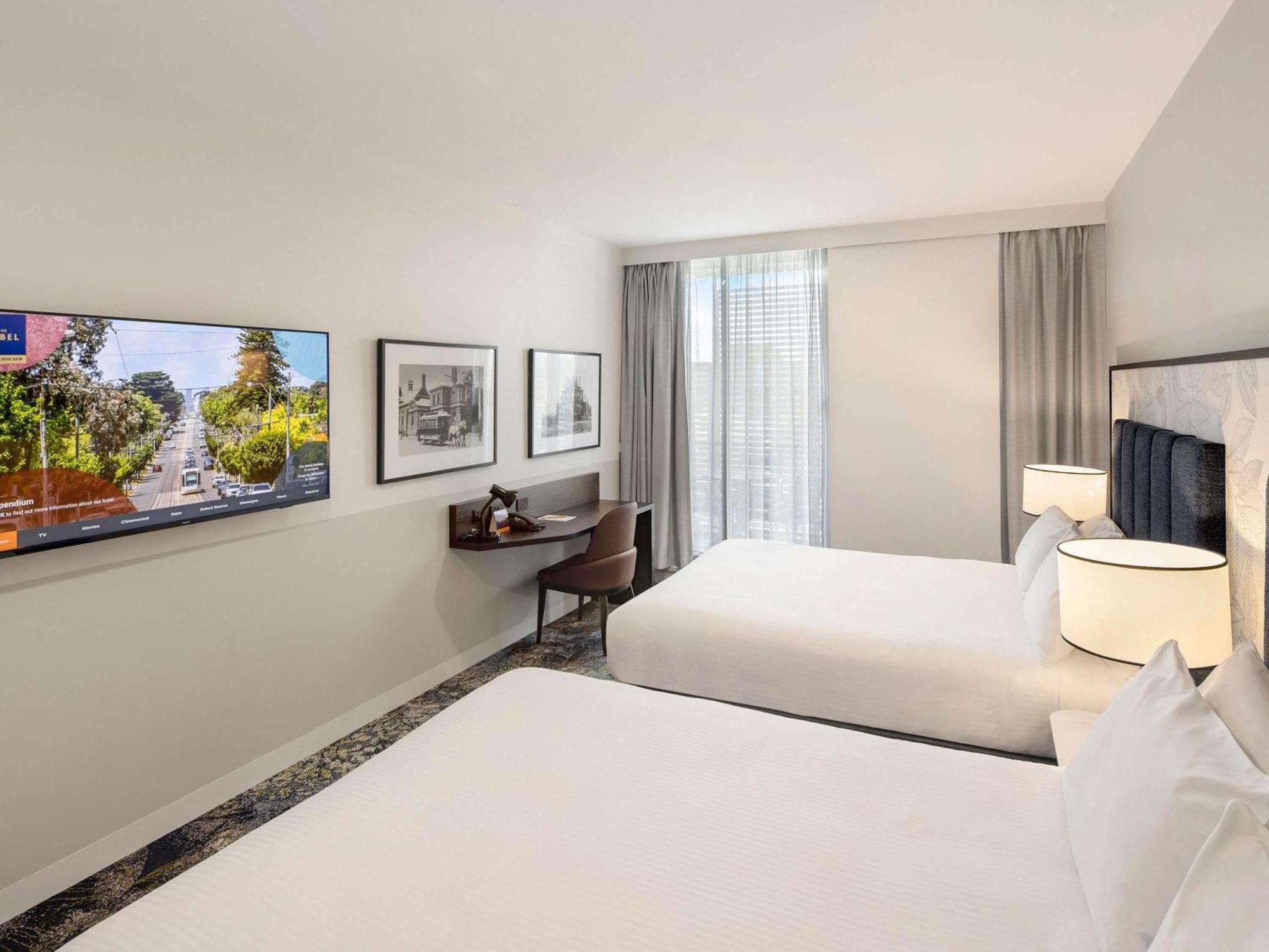 Deluxe One-Bedroom King Apartment with Spa Bath