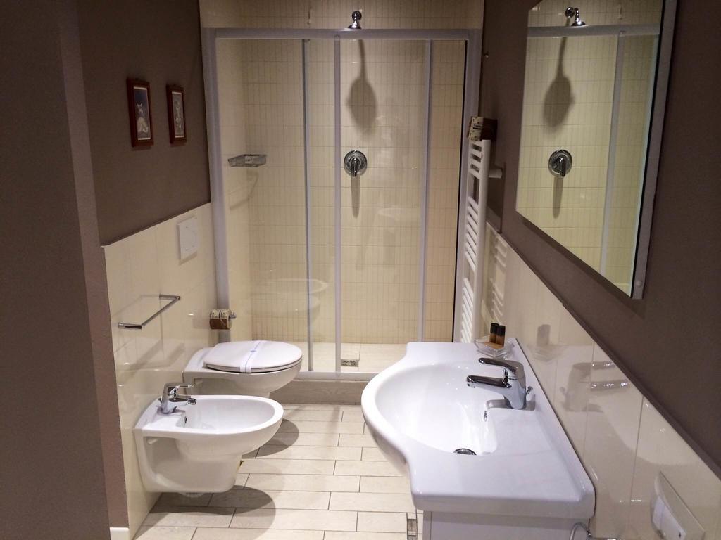 Deluxe One-Bedroom Apartment with Free Parking,119248704:JPEG