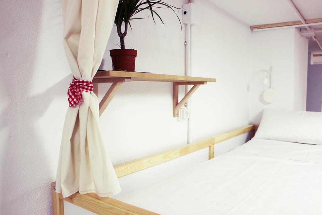 Bed 10-Bed Female Dormitory Room