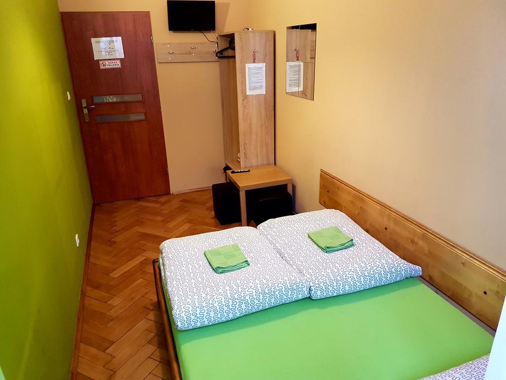 Doppelzimmer mit eigenem externen Bad
