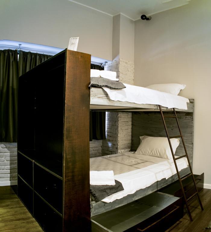 Lit dans Dortoir pour Femmes de 4 Lits avec Salle de Bains Privative
