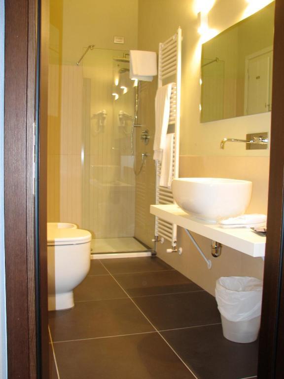 Superior One-Bedroom Apartment with Courtyard View
