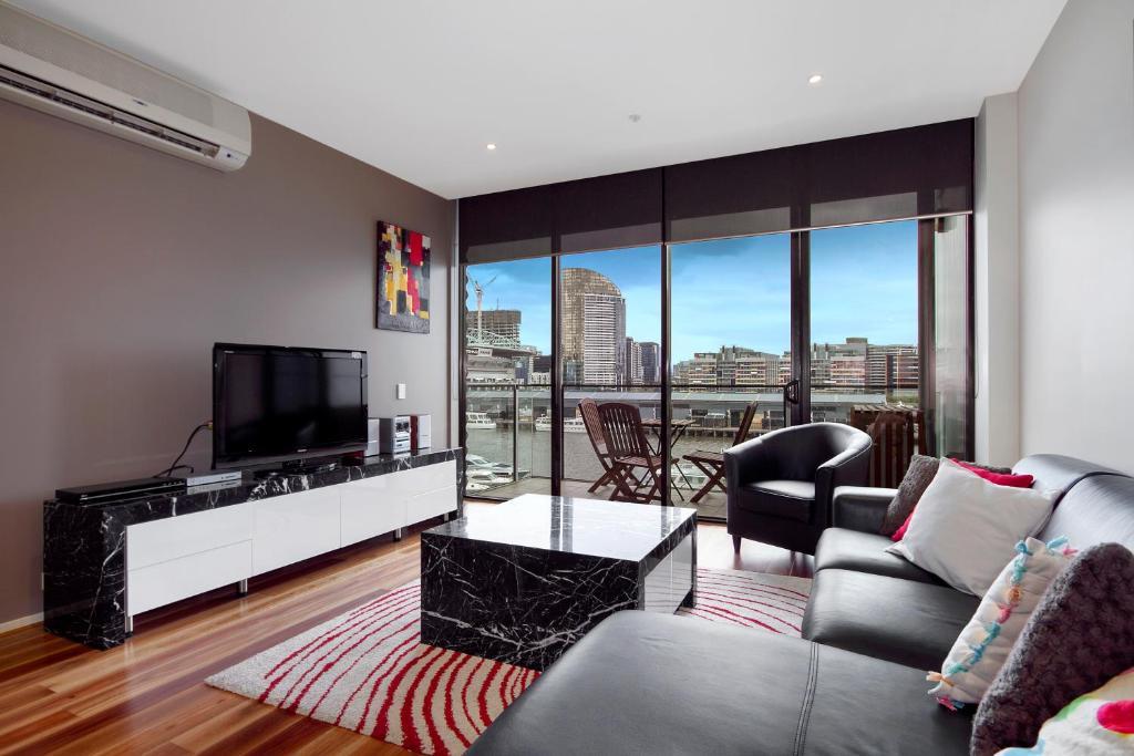 NewQuay Three-Bedroom Apartment