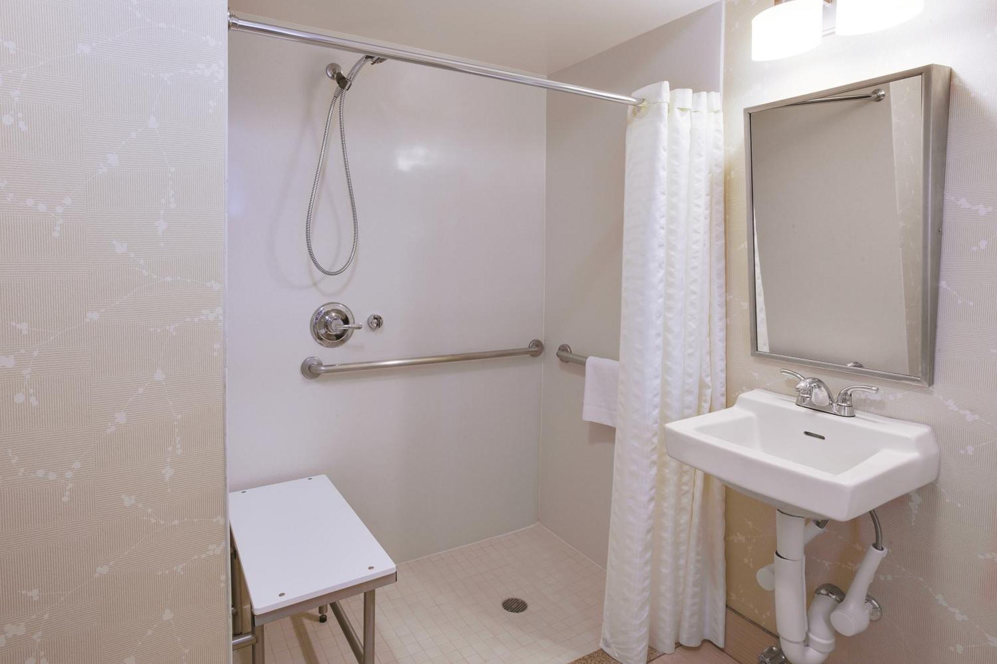 King Room - Disability Access