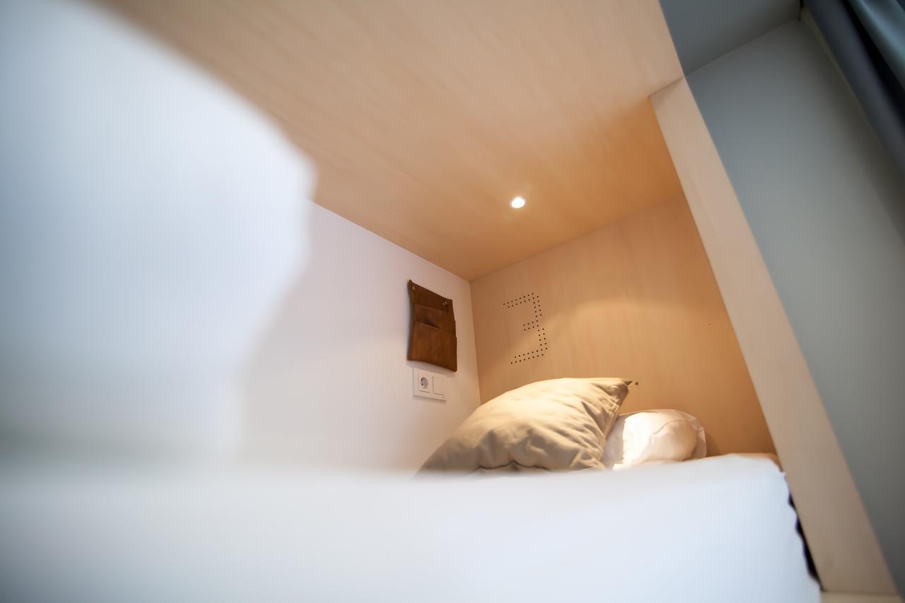 Bed 8-Bed Mixed Dormitory Room