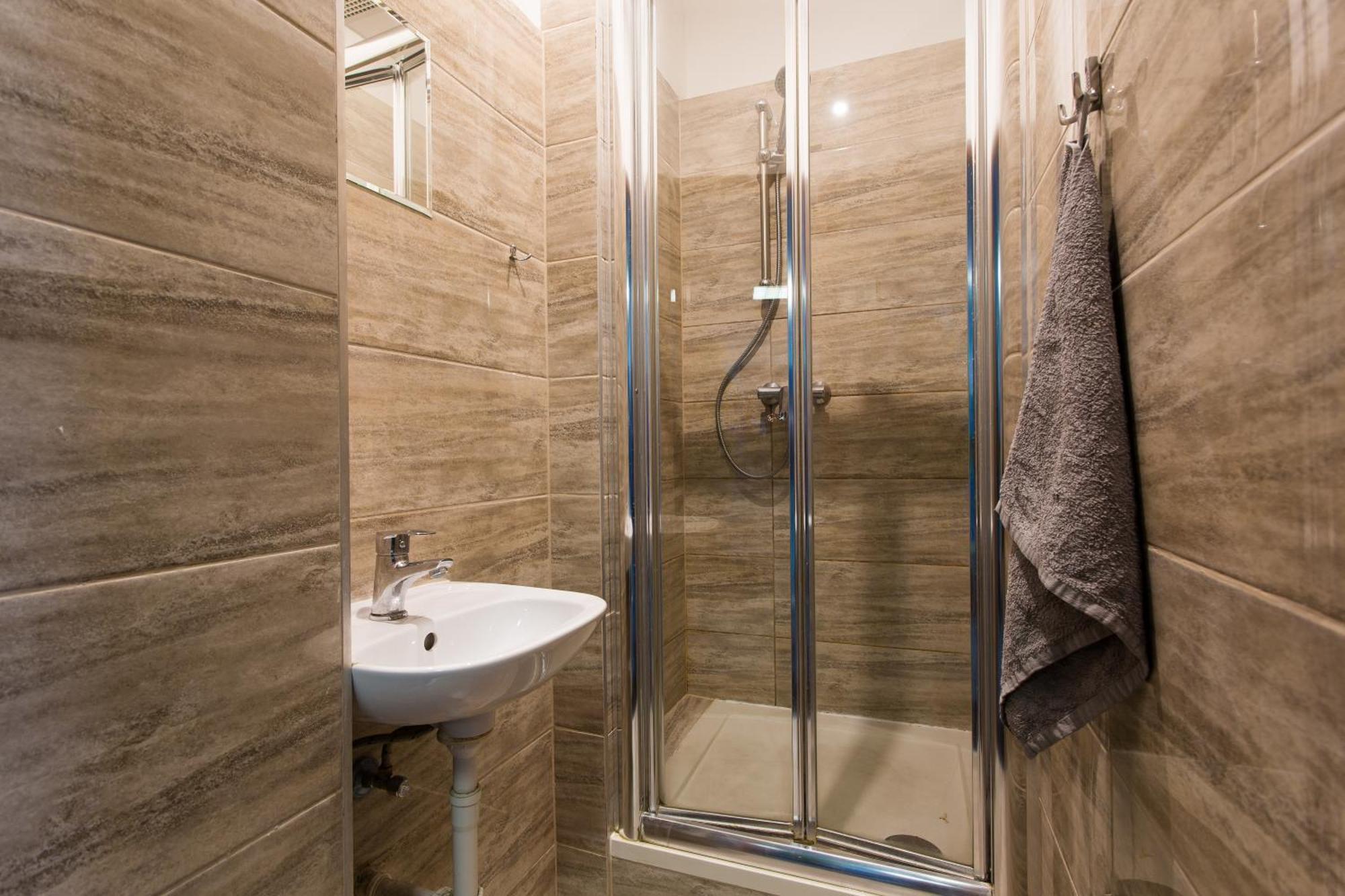 Camera Matrimoniale con Bagno Privato