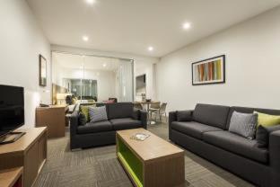 Executive One-Bedroom Apartment,687366258:JPEG