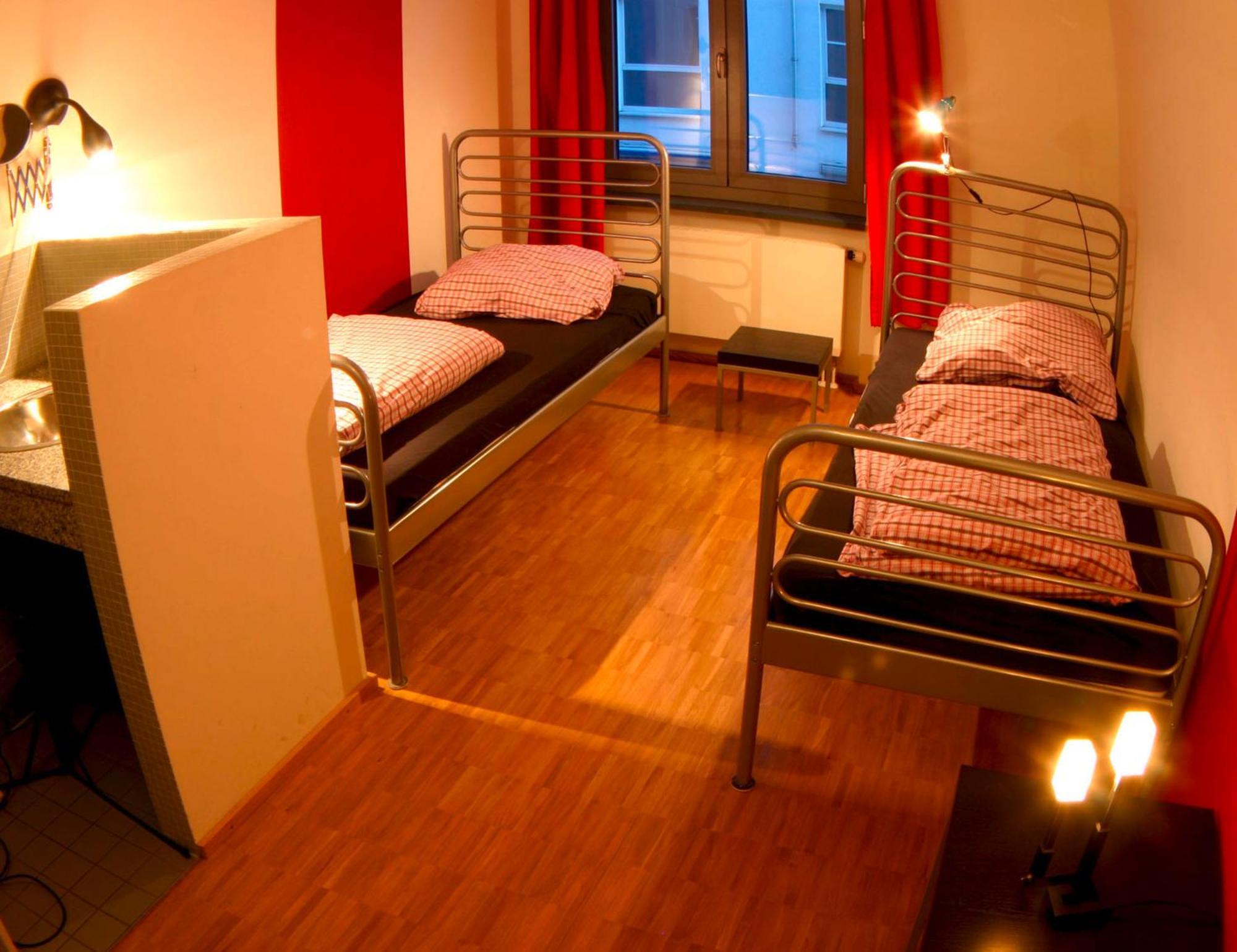 Zweibettzimmer mit Dusche