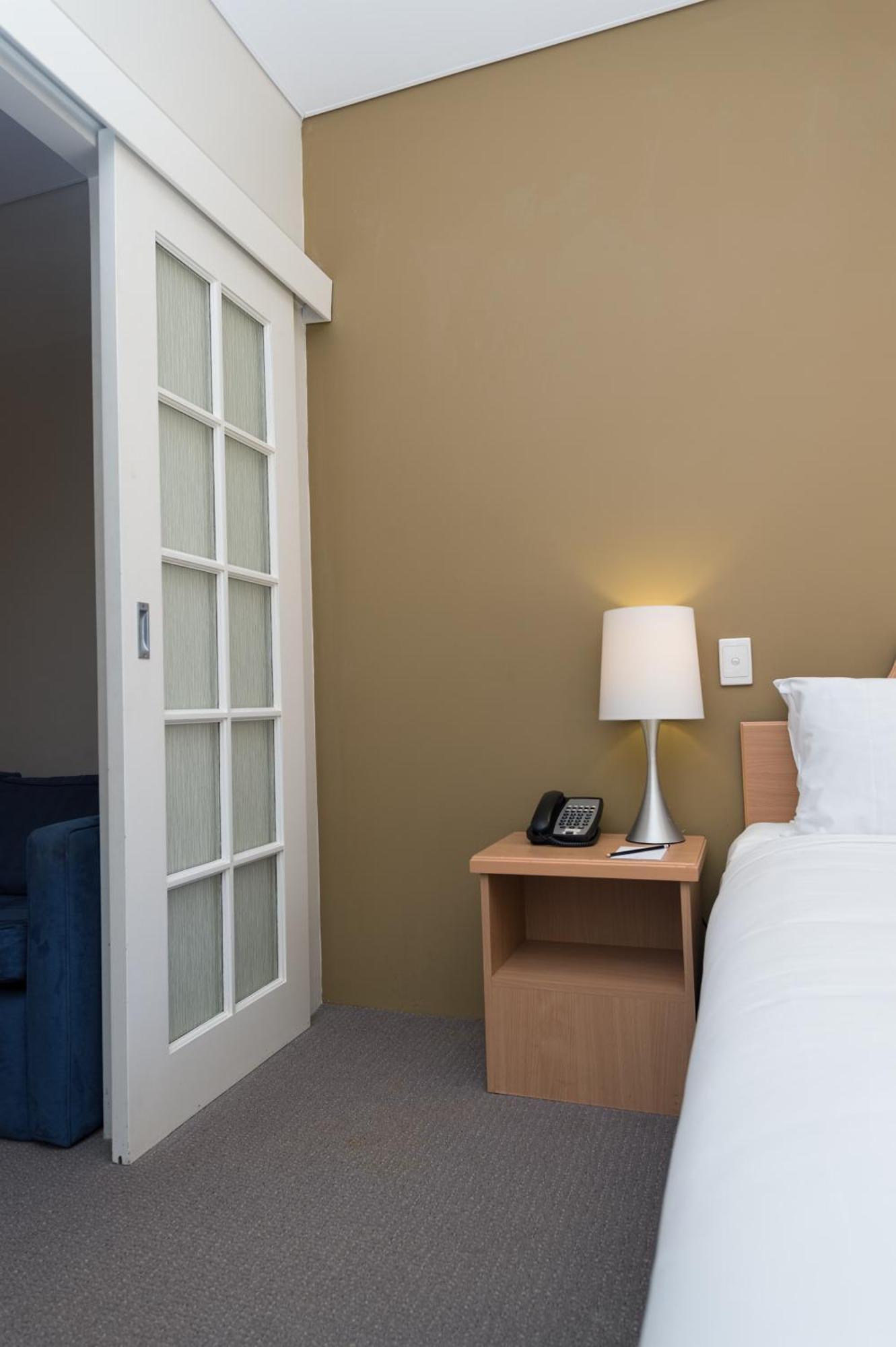 Superior One-Bedroom Apartment