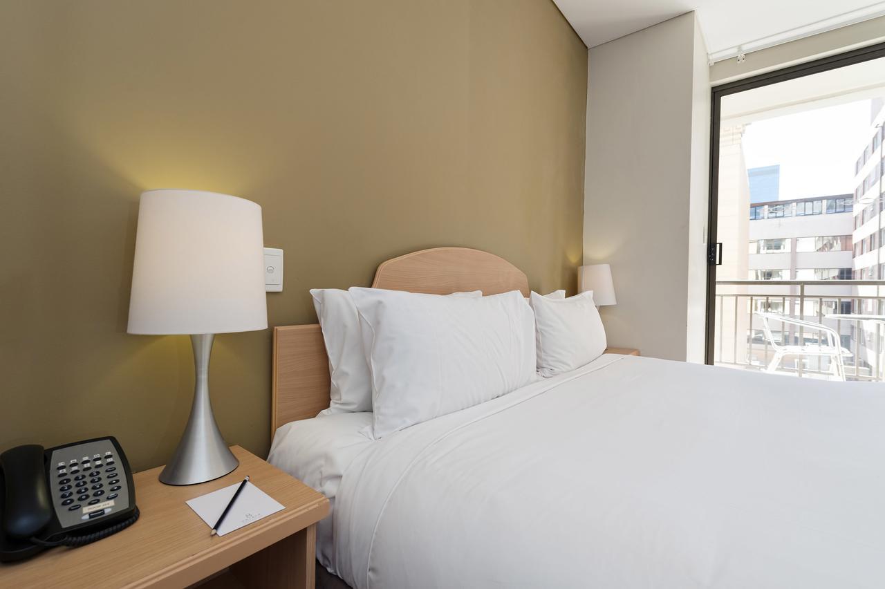 Superior One-Bedroom Apartment