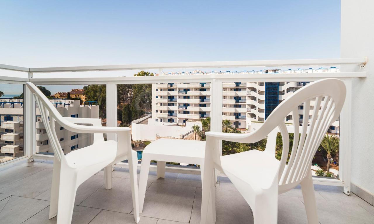 Twin Room Pool View