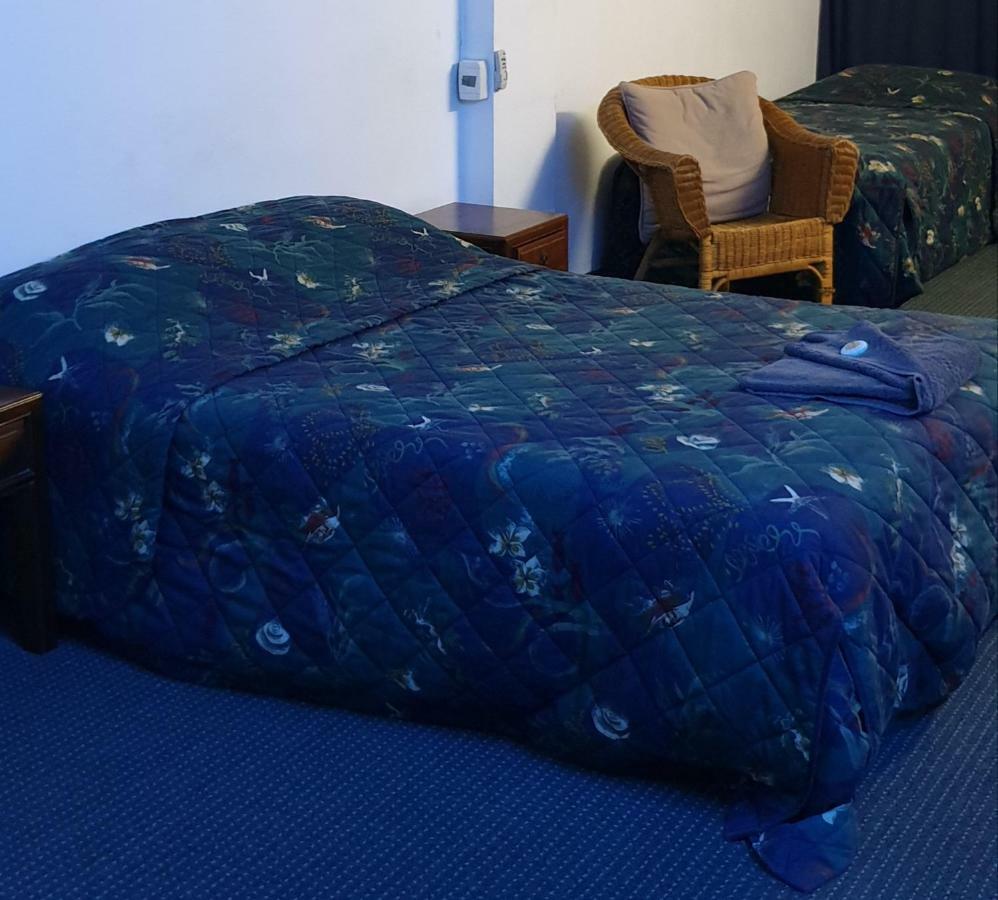 Cama em Dormitório Misto com 6 Camas