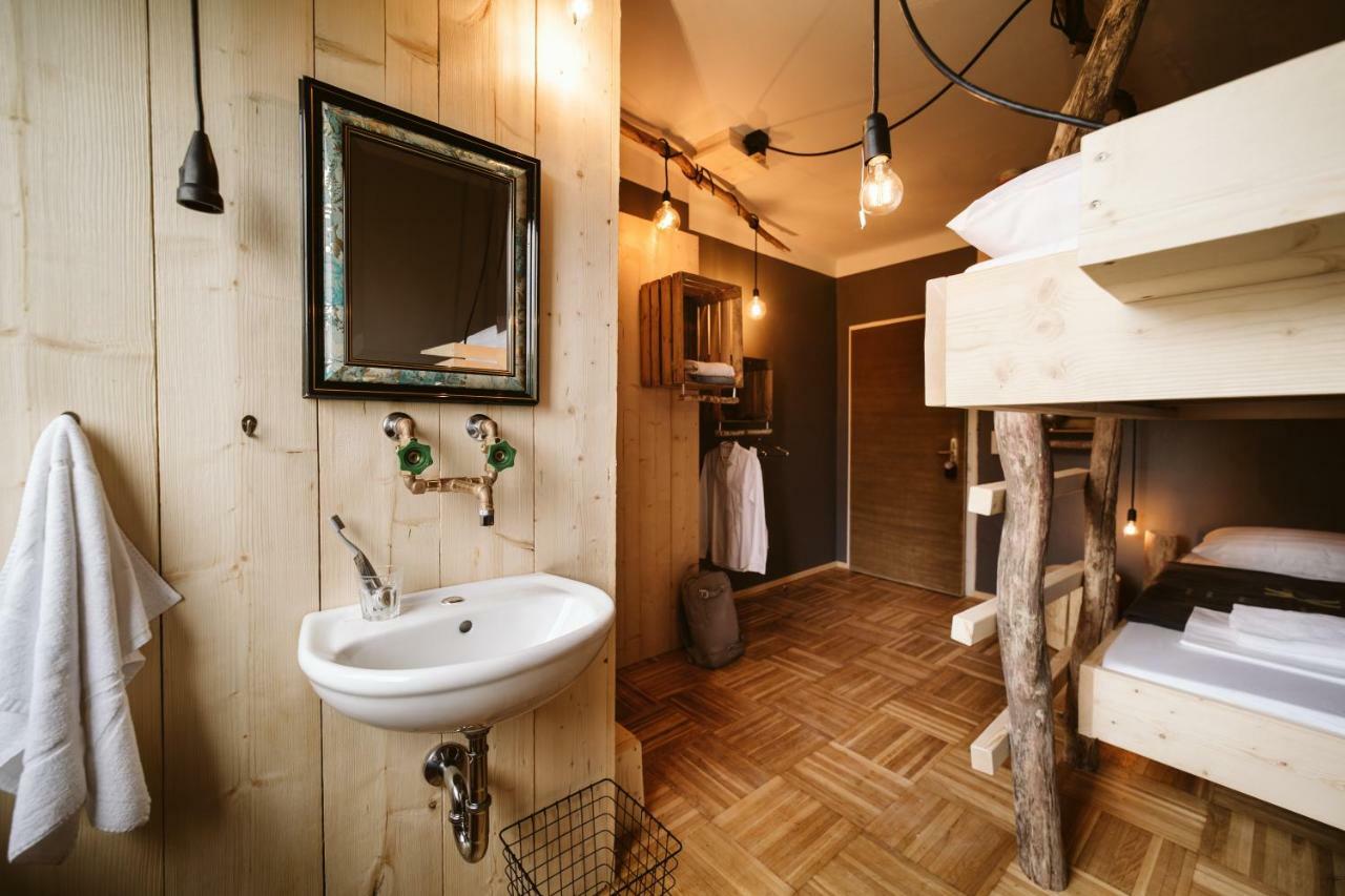 Twin Room Shower