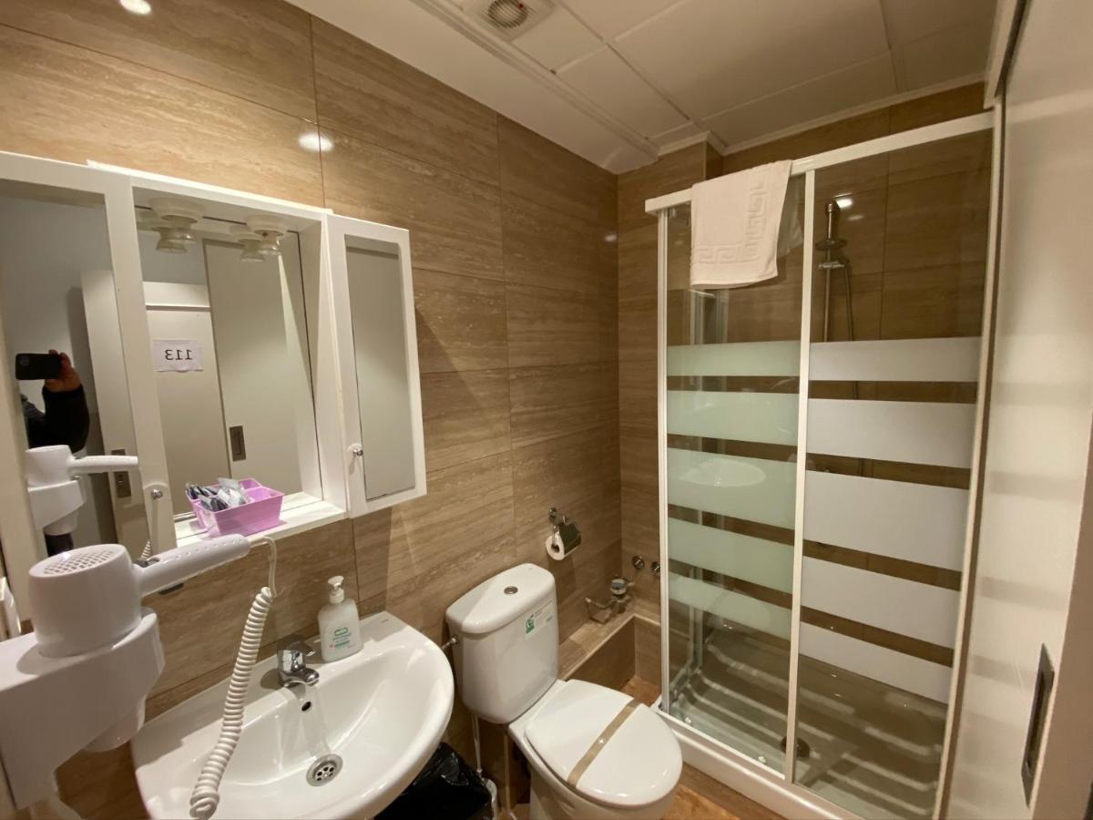 Chambre Quadruple avec Salle de Bains Privative