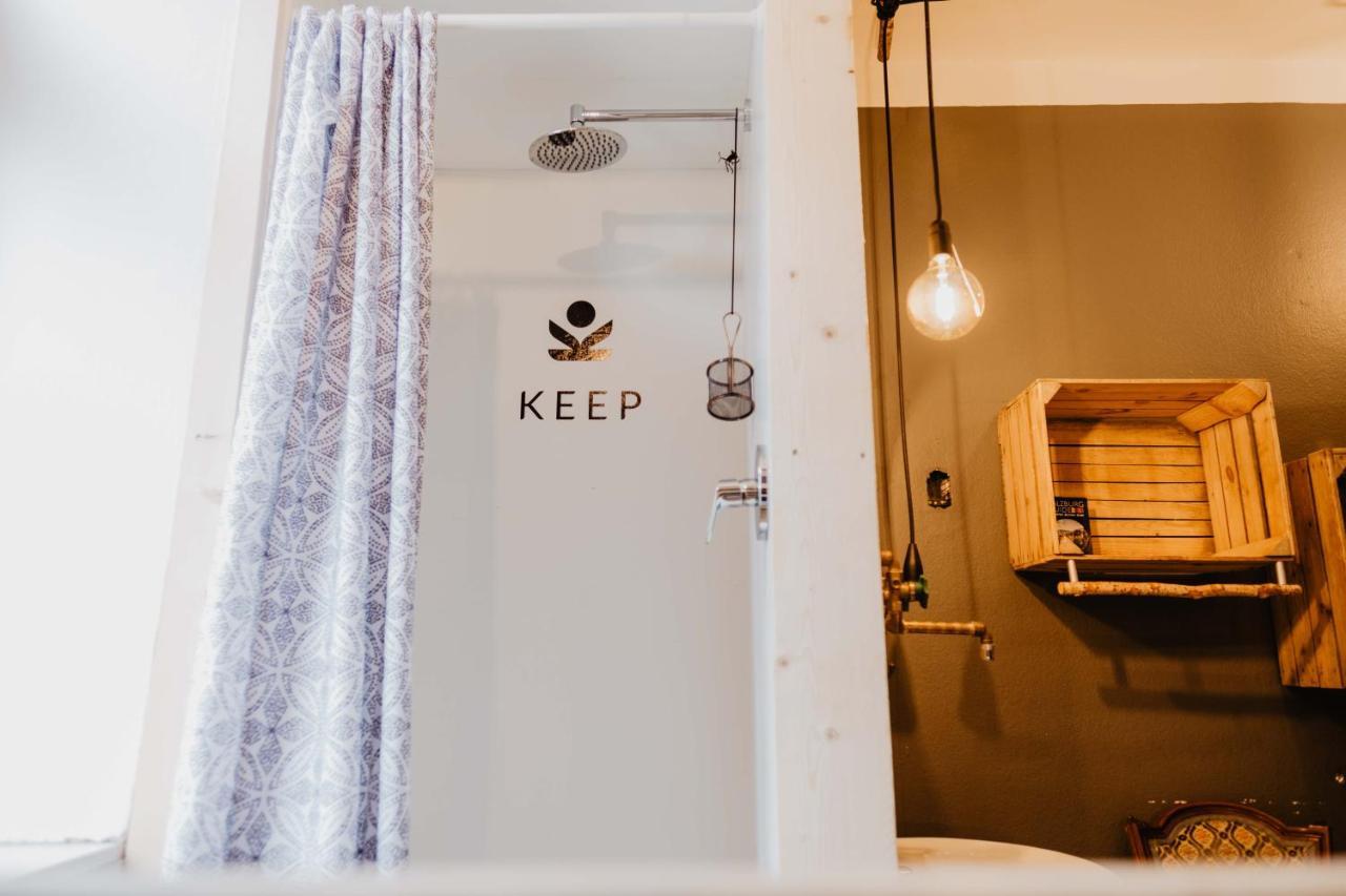 Twin Room Shower