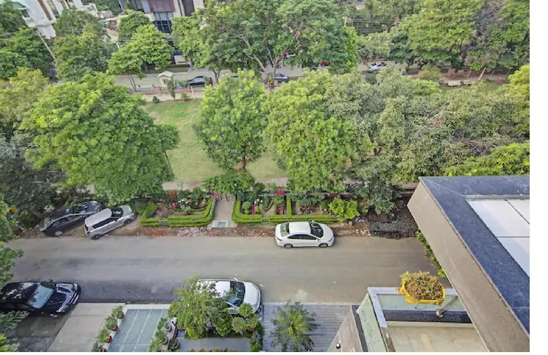 Nuab House - Near Fortis, Max, Medanta, Paras Hospitals And Huda Metro-1