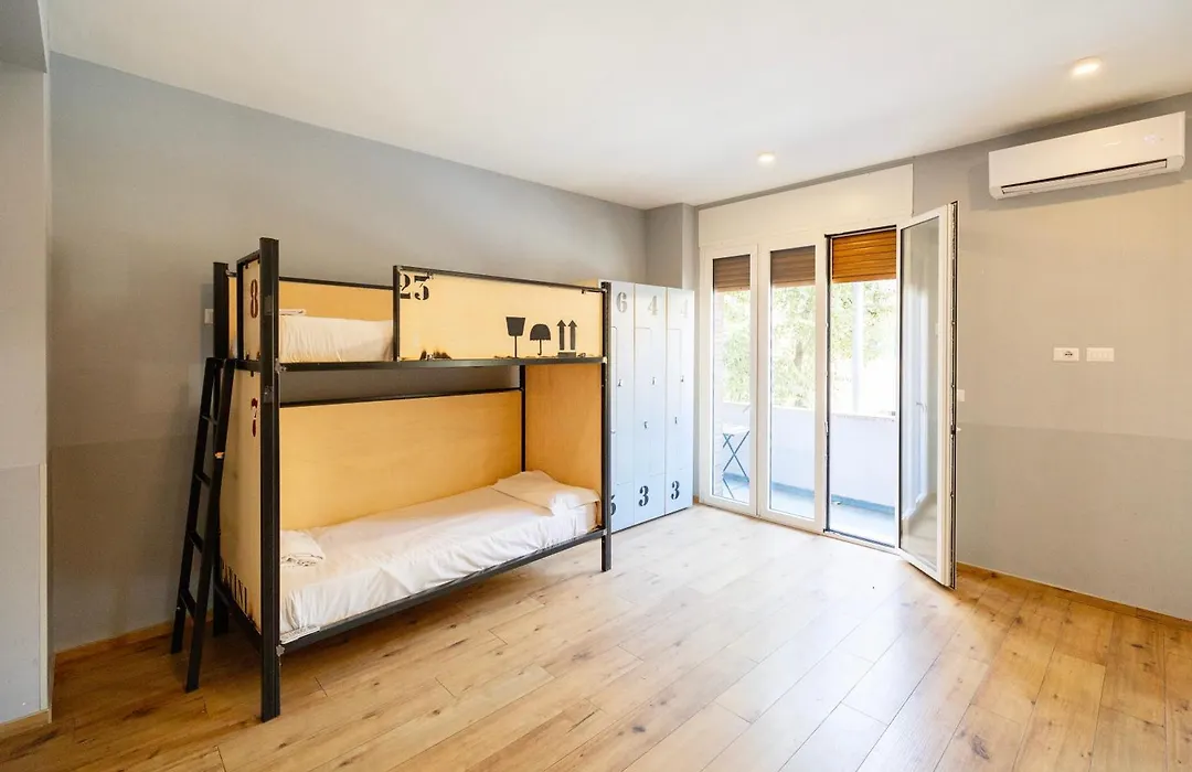 Hostel Trastevere-1