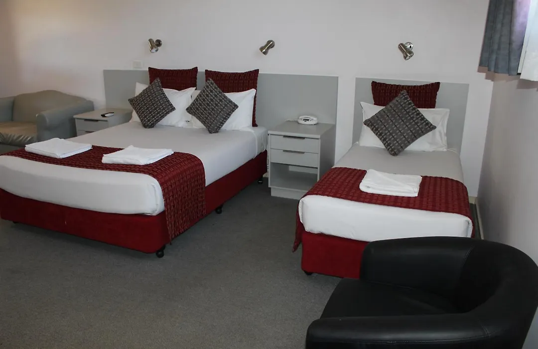 Hume Villa Motor Inn Under New Management-1