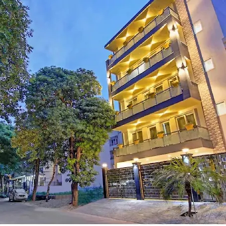 Nuab House - Near Fortis, Max, Medanta, Paras Hospitals And Huda Metro-3
