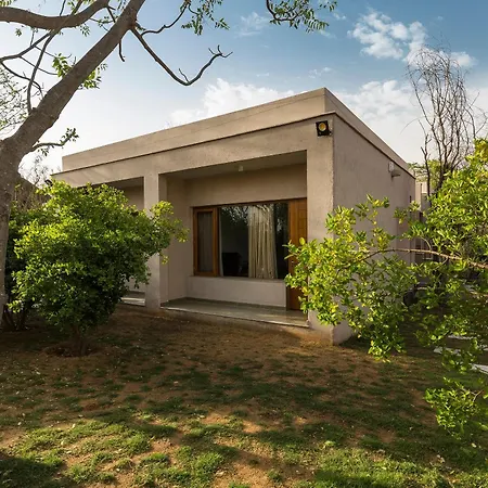 Stayvista The Owl House: Hillside Villa with Terrace and Lawn-2
