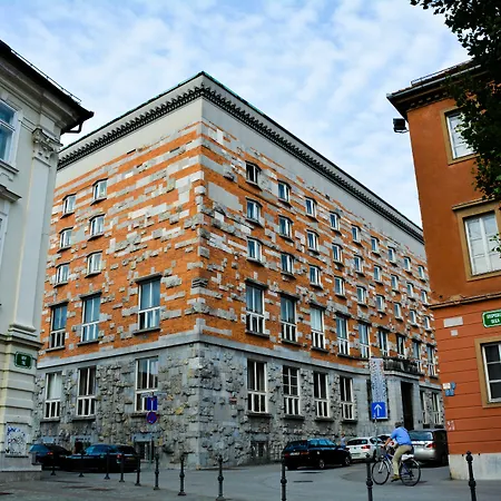 Hotel Mrak-3