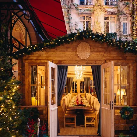 Hôtel Plaza Athénée - Dorchester Collection-2