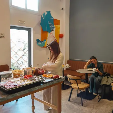 Athens Backpackers-2