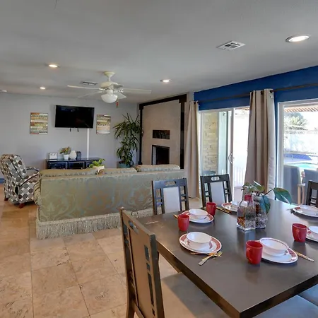 Elegant Home W/ Pool Table: 3 Mi To Vegas Strip!-3