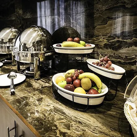 Emirates Plaza Hotel-3