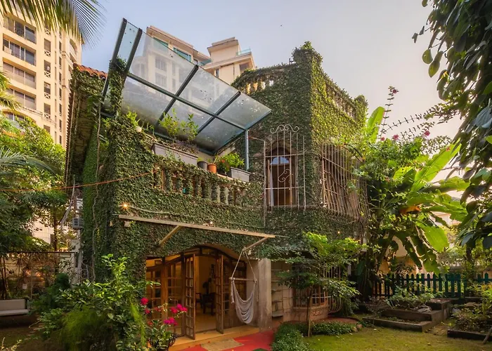 Togo villas Saffronstays Birdsong - 3Br Pet-Friendly With Lawns, Treetop Terraces, Gazebo Dining & Tennis Court