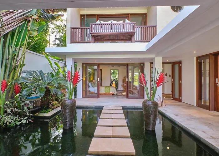 Private villas Balinese Luxurious Elegance