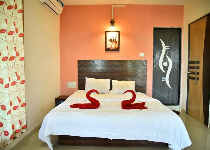 Meridian Villa - Besides Valley View With Swimming Pool & Strawberry Farms