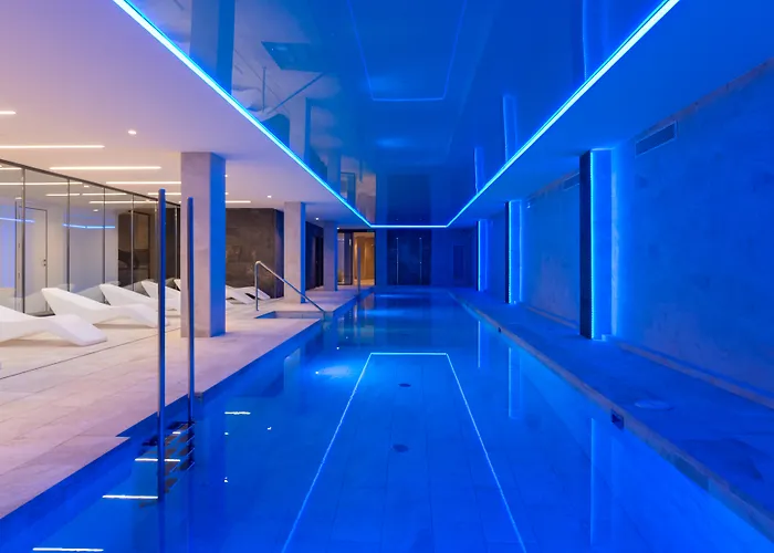 Jacuzzi-Hotel: L'Azure Hotel 4* Sup